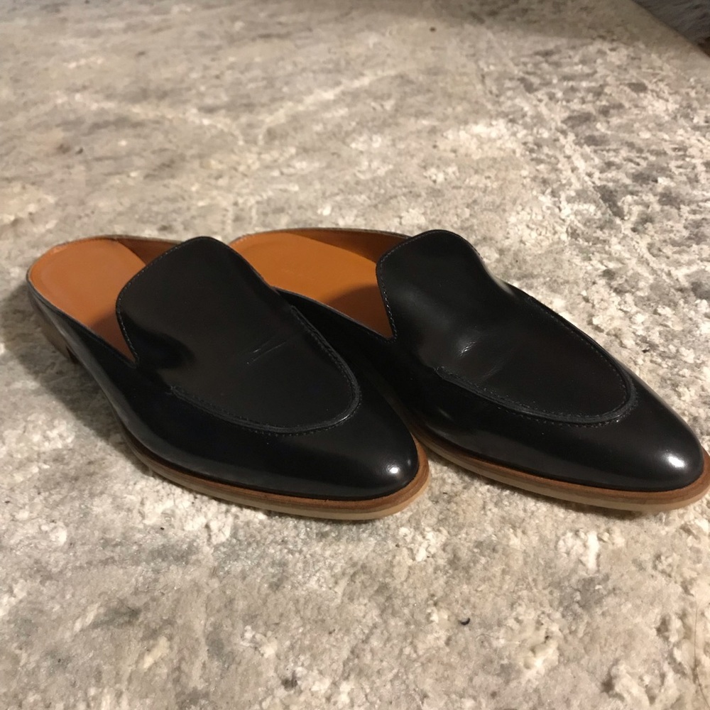 Everlane Modern Loafer Mule in Buffed Black